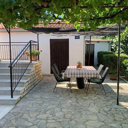 Appartamento Cozy Dorina For 2 With A Fireplace Pola