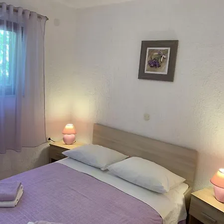 Cozy Dorina For 2 With A Fireplace